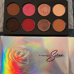 MAC Selena La Reina Eye Shadow ME SIENTO MUY EXCITED Eyeshadow Limited Edition!